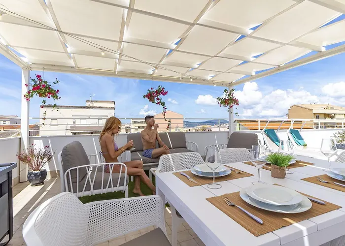 Skyfive Earth Apartment